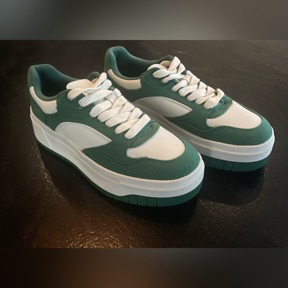 New Zara Green and White Women's Platform Sneakers